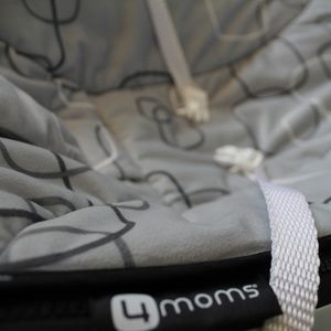 4Moms Mamaroo